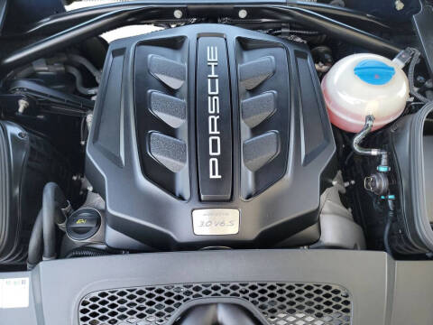 2015 Porsche Macan S