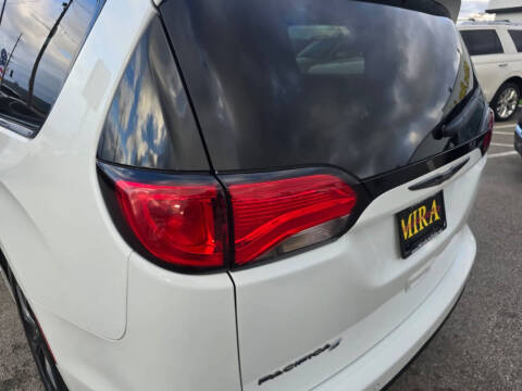 2020 Chrysler Pacifica Touring