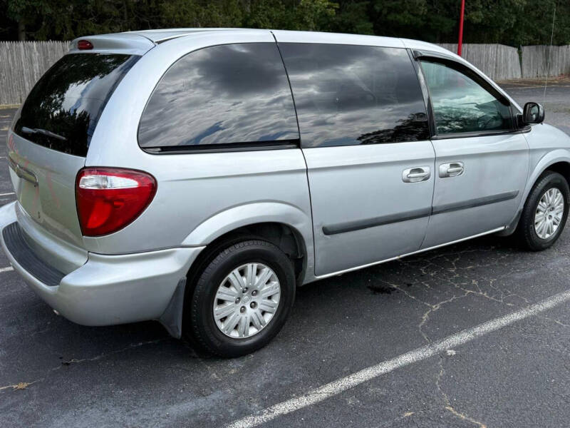2005 Chrysler Town and Country