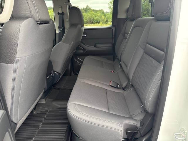 2024 Nissan Frontier SV