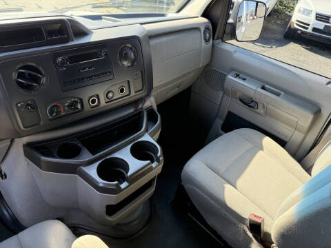 2011 Ford E-Series E-150