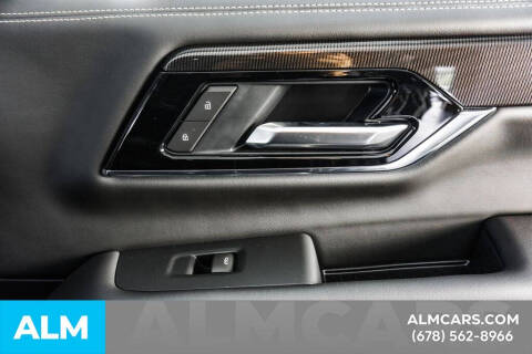 2025 GMC Yukon Elevation