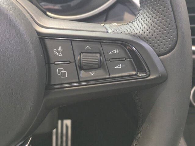 2025 Alfa Romeo Stelvio