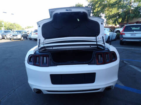 2013 Ford Mustang V6
