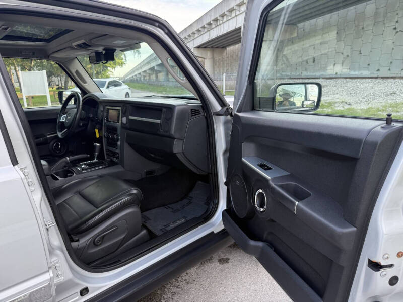 2010 Jeep Commander Sport