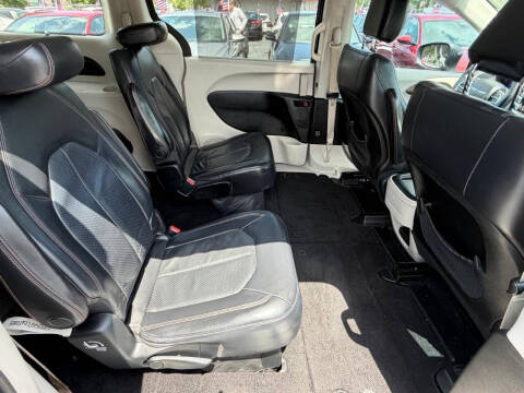 2018 Chrysler Pacifica Touring L