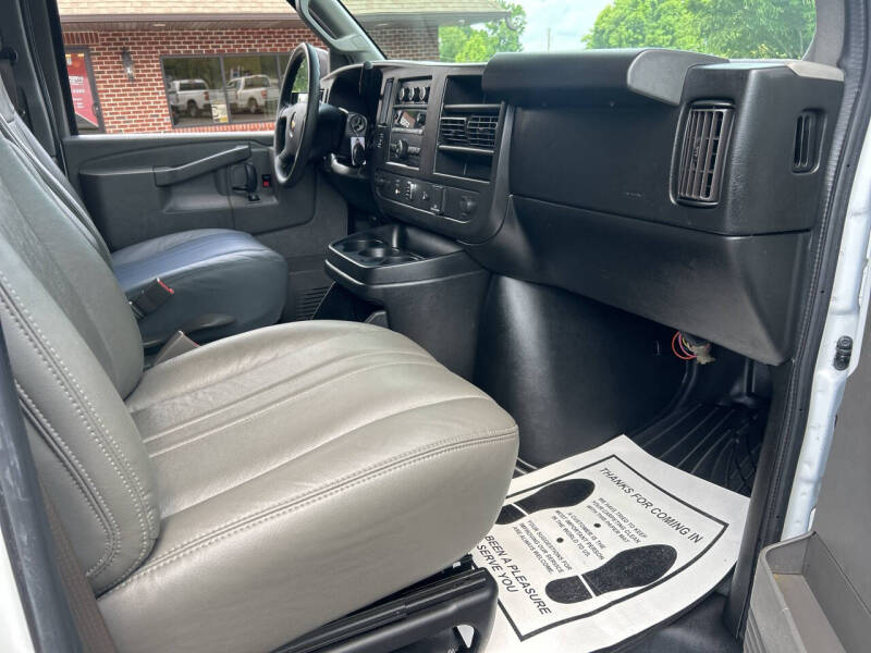 2017 Chevrolet Express 2500
