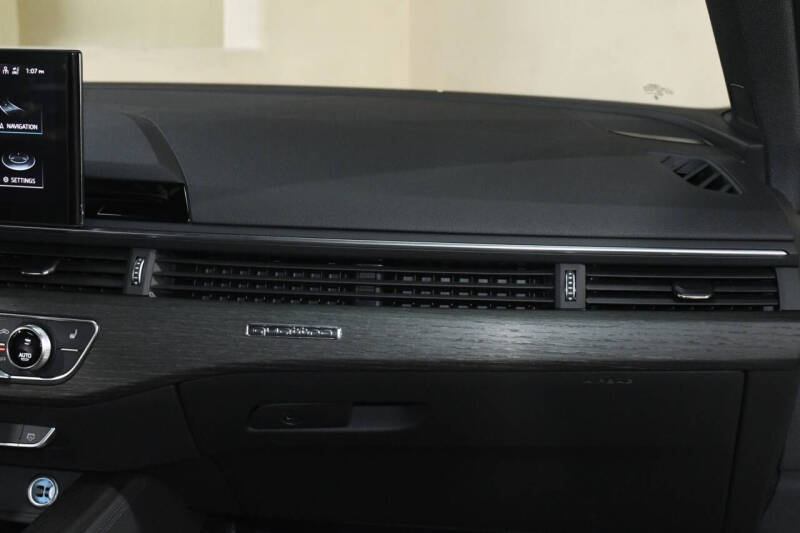 2024 Audi A4 quattro Premium Plus 40 TFSI