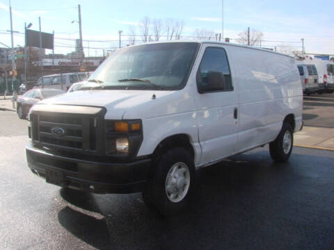 2008 Ford E-Series Cargo for sale at Hillside Auto Plaza in Kew Gardens NY