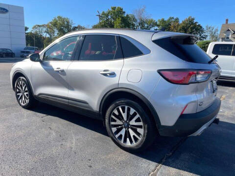 2020 Ford Escape SEL