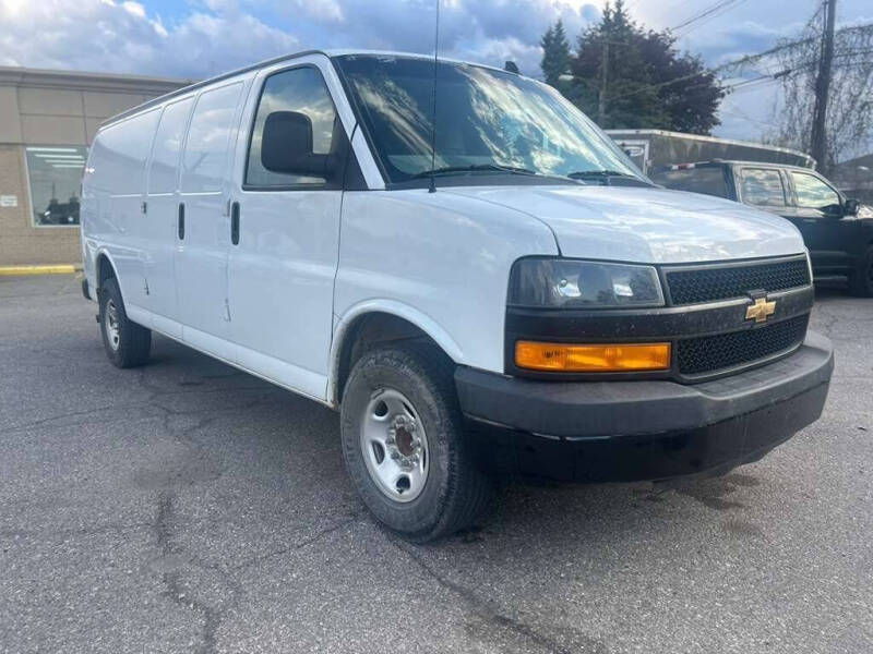 2022 Chevrolet Express 2500