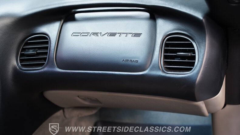 2004 Chevrolet Corvette