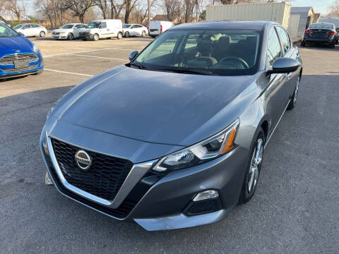 2020 Nissan Altima for sale at IT GROUP in Oklahoma City OK