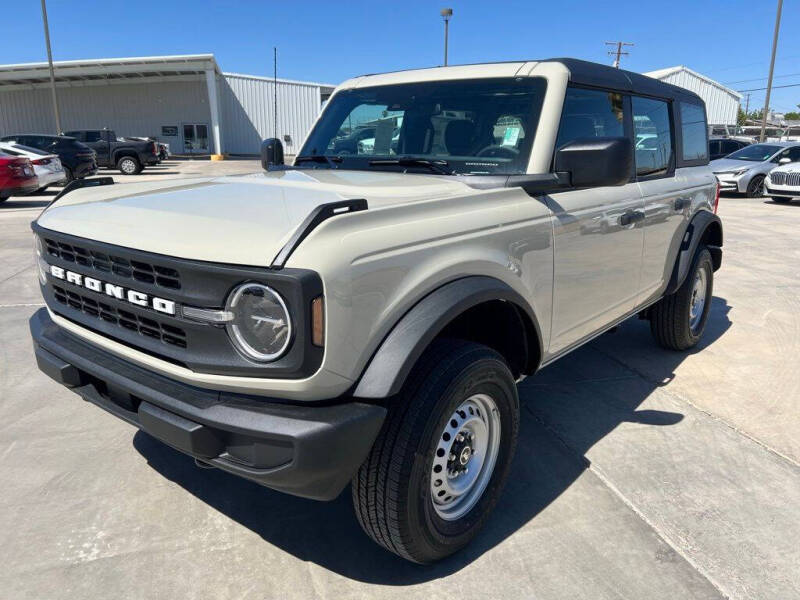2025 Ford Bronco 4-Door Base's photo