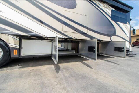 2016 American Coach Revolution 39A