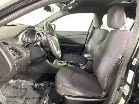 2013 Chrysler 200 Touring