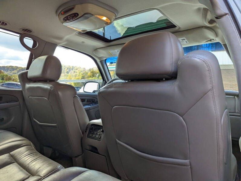 2003 GMC Yukon XL Denali