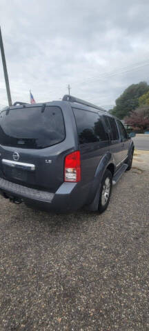 2012 Nissan Pathfinder LE