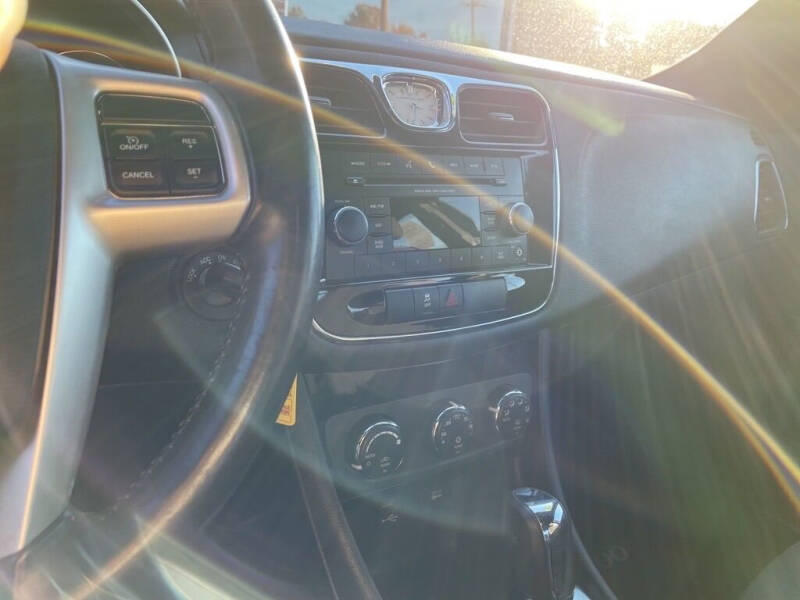 2012 Chrysler 200 Touring