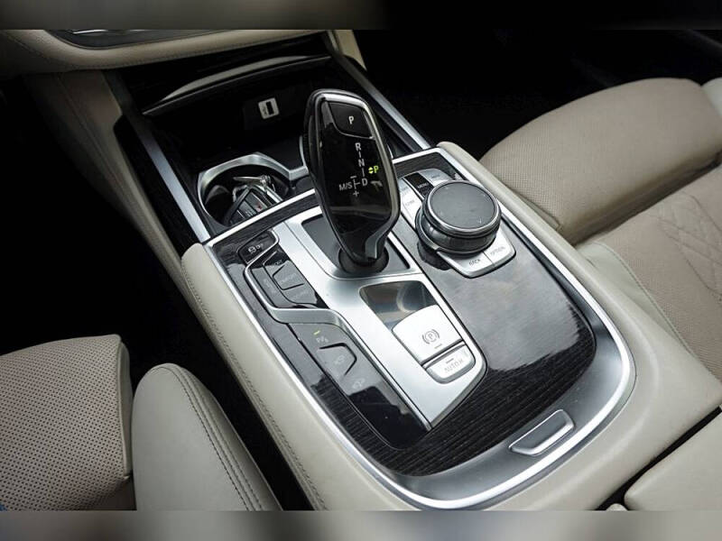 2016 BMW 7 Series 750i xDrive