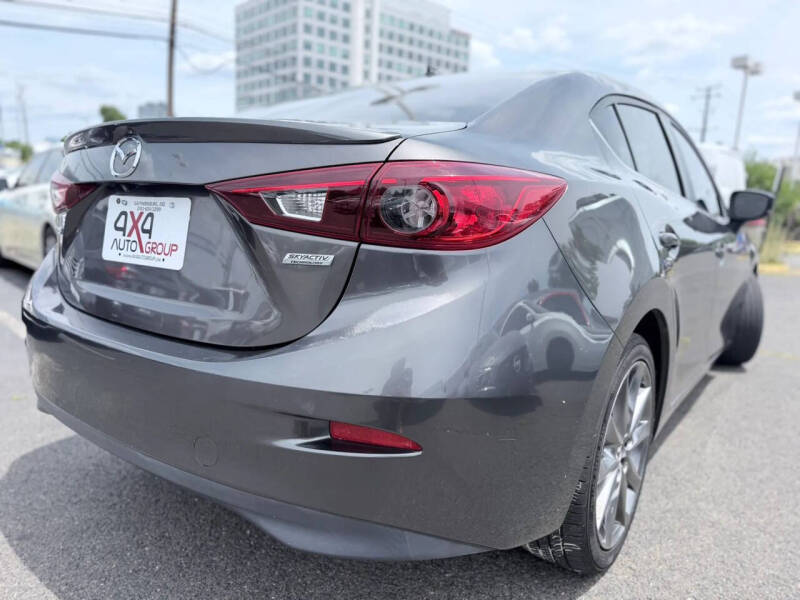2018 Mazda MAZDA3 Touring