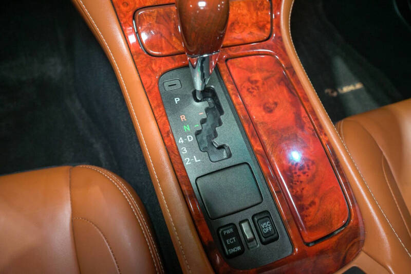 2004 Lexus SC 430