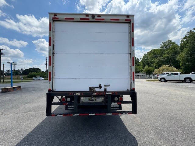 2017 Freightliner M2 106