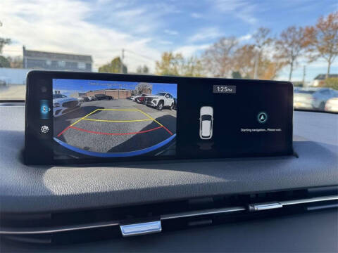 2023 Genesis GV70 2.5T Standard