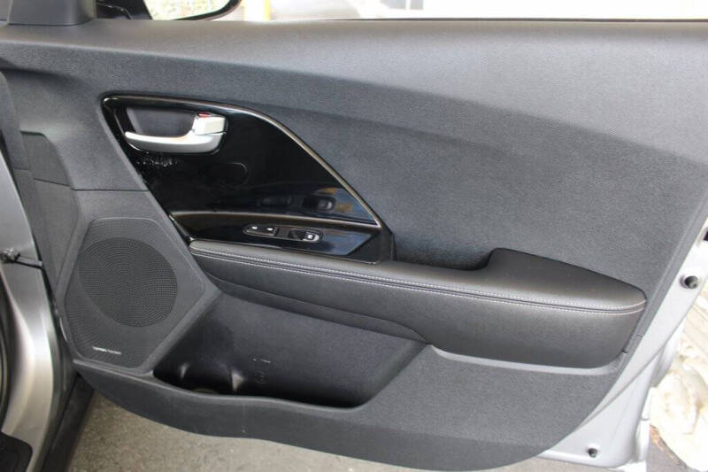 2022 Kia Niro EX Premium