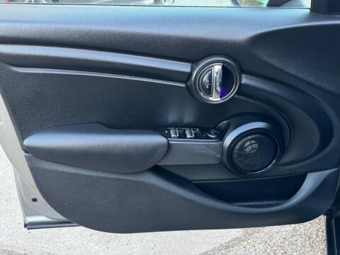 2017 MINI Hardtop 4 Door Cooper