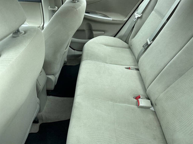 2012 Toyota Corolla LE