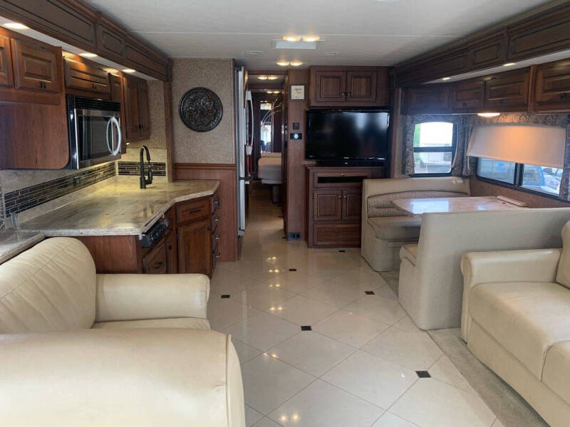 2013 Freightliner MH Chassis