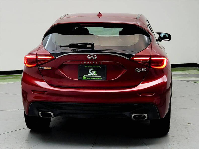 2018 Infiniti QX30 Luxury