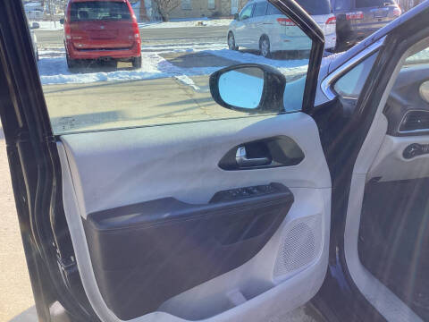 2017 Chrysler Pacifica Touring Plus