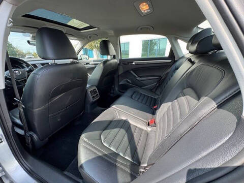 2017 Volkswagen Passat V6 SEL Premium