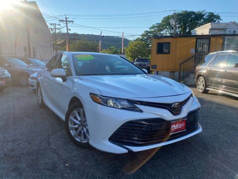 2019 Toyota Camry for sale at Auto Universe Inc. in Paterson NJ