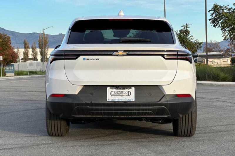 2026 Chevrolet Equinox EV LT 1