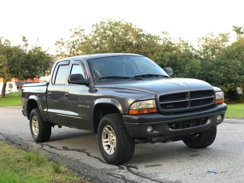 2002 Dodge Dakota for sale at Loco Motors in La Porte TX