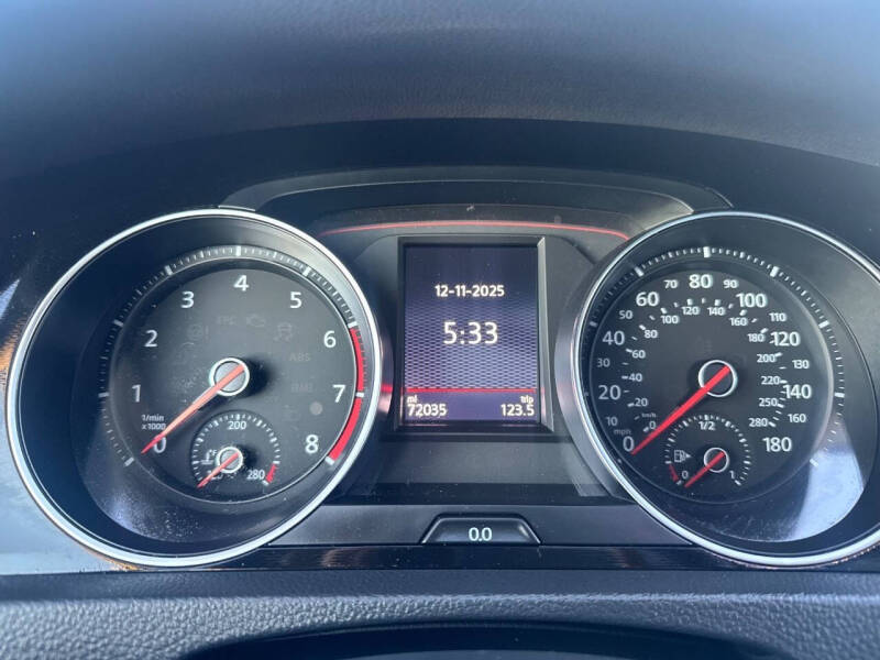 2017 Volkswagen Golf GTI SE