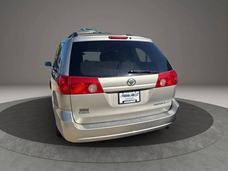 2010 Toyota Sienna