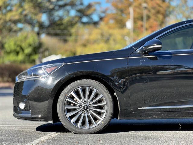2019 Kia Cadenza Premium
