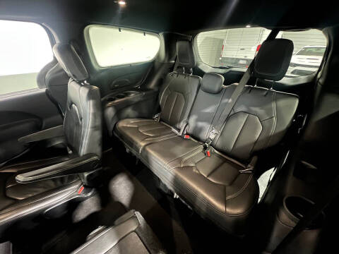 2018 Chrysler Pacifica Touring L Plus