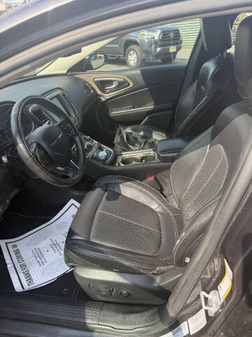 2015 Chrysler 200 C