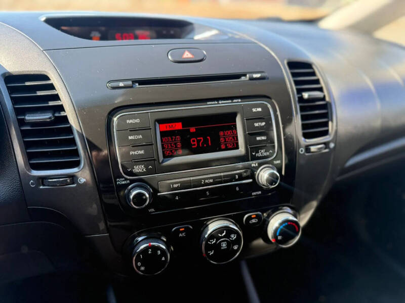 2016 Kia Forte5 LX