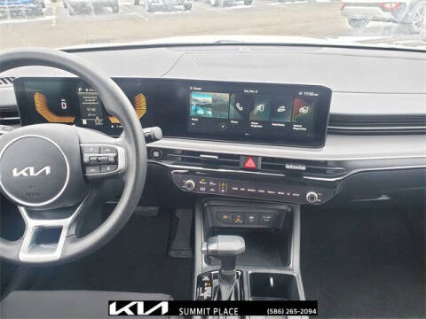 2025 Kia K5 LXS
