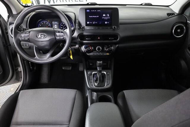 2022 Hyundai Kona SE