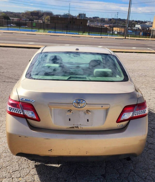 2011 Toyota Camry LE