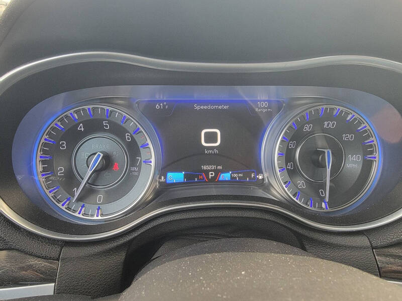 2017 Chrysler 300 Limited