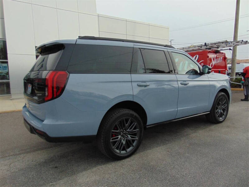 2025 Ford Expedition Platinum