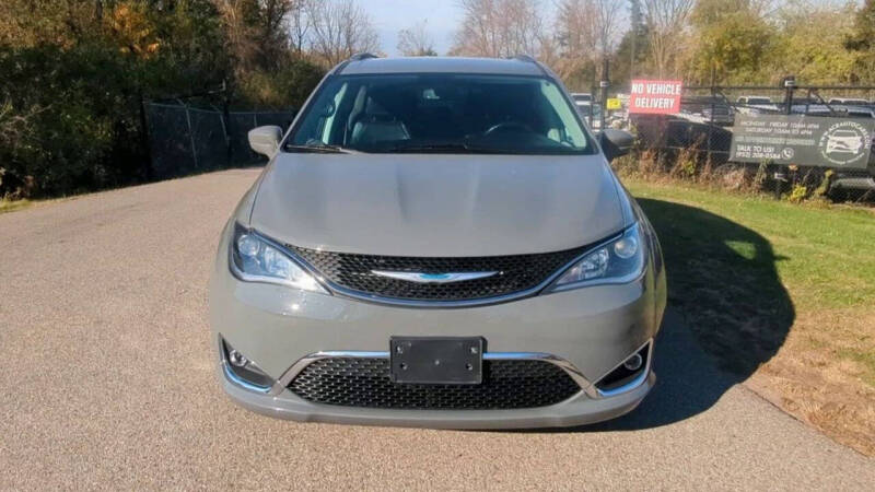 2020 Chrysler Pacifica Hybrid Touring L